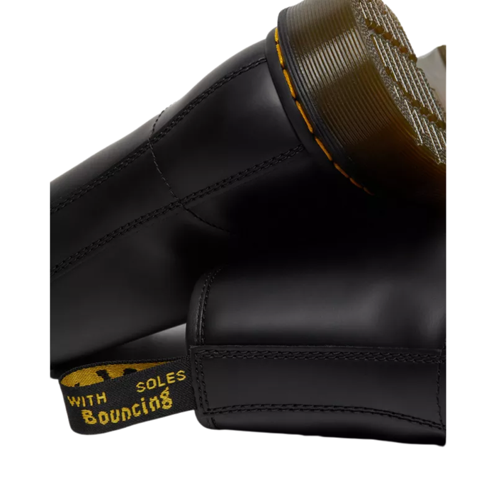 Dr. Martens 1460 Smooth Leather Lace Up Boots – 11822006