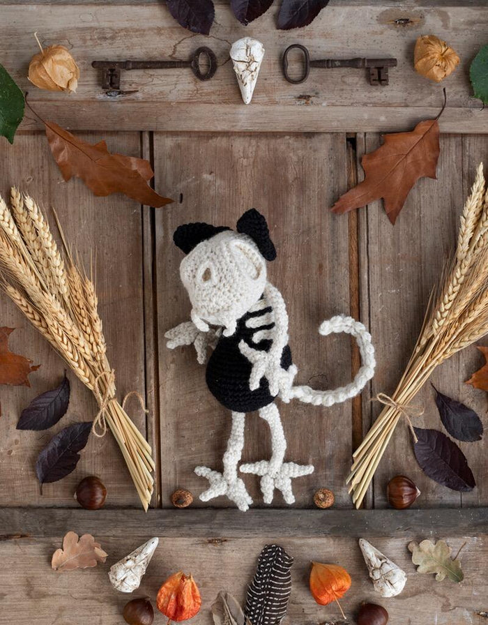 Magdalena the Cat Skeleton Crochet Kit