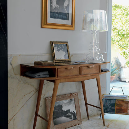 Bourgie Table Lamp