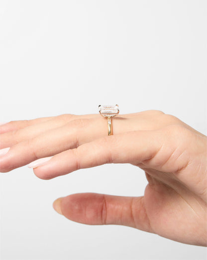 3.56 Emerald Lab Diamond in Cloud Inlay Baguette