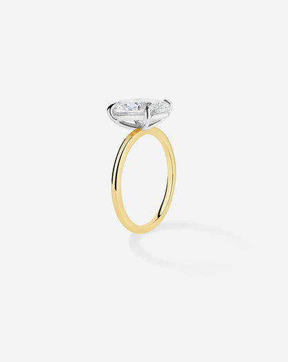 2.15 Oval Lab Diamond in Whisper Thin®
