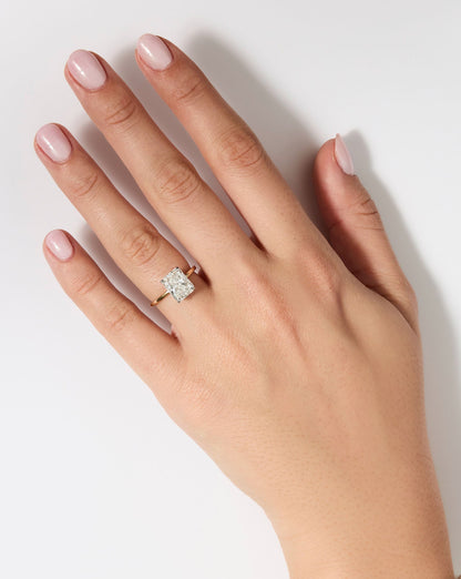 3.82 Radiant Lab Diamond in Whisper Thin®