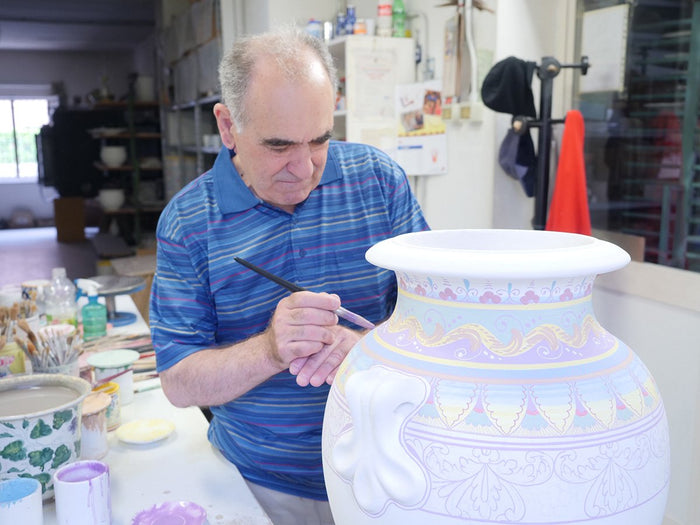 Eugenio Ricciarelli B-64 oil bottle, hand-painted Italian majolica from Deruta — Biordi Art Imports